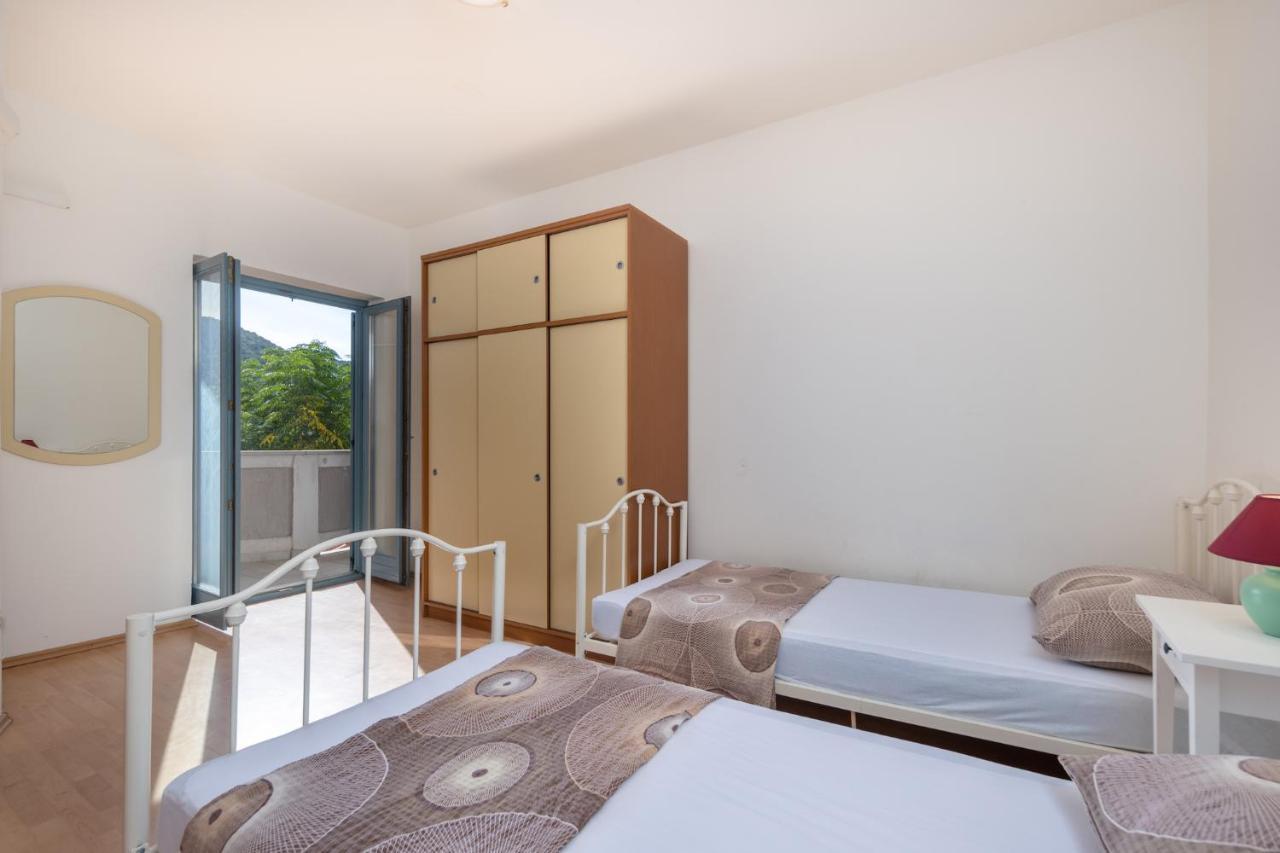 Apartment Sandra Supetarska Draga Exterior photo